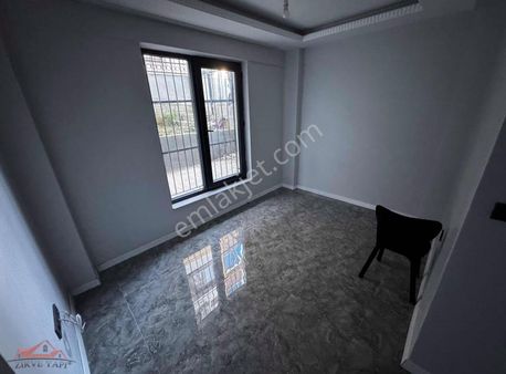 Akşemsettin Cadde Dibi Bahçeli+yerden Isıtma+asansörlü 1+1 60m2