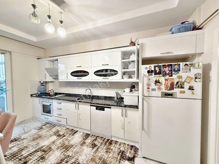 Alpaslan'da Geniş Oturumlu Ara Kat Çift Balkonlu Lüx 4+1 Daire