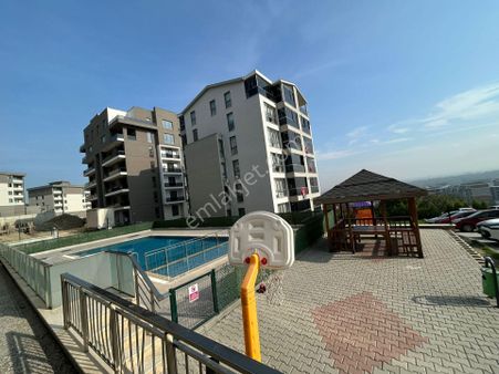 30 Ağustos Zafer Mahallesinde Havuzlu Arakat Kombili Daire