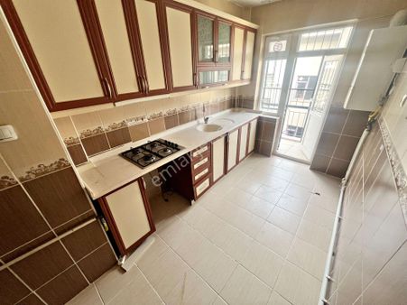 Cihandan Fırsatt Suadiye Cadde Yakını Arakatta Masrafsız 3+1