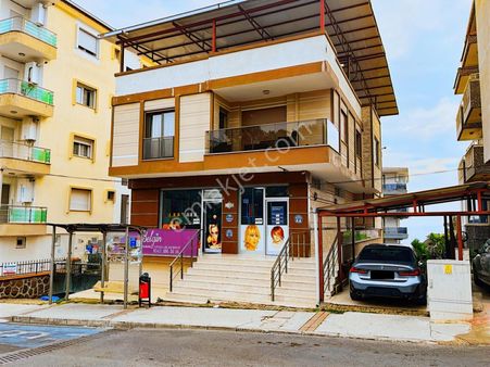 Bornova İnönü 'de 165m² Geniş Daire