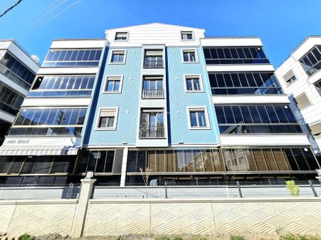 ▶ ▶ Akçay Körfez'den Geniş Cam Balkonlu Ara Kat Sıfır Satılık 2+1 Daire