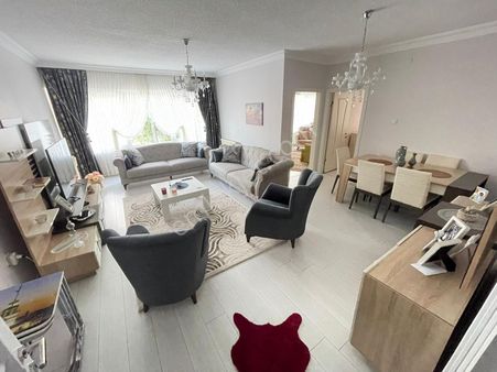 Etlikte 1. Kat Ön Cephe 3+1 Full Yapılı Cadde Yakını