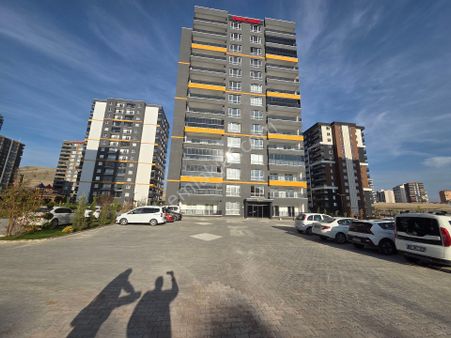 Törekent Mevlana Enes Paşa Neferde Arakat Lüx 4+1 Satılık Daire