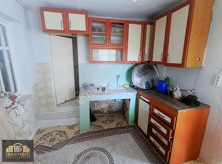 Cumhuriyet Mahallesi'nde 2+1 Satılık Müstakil Ev