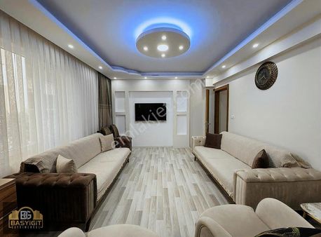 Efendi Mah.ringyolunda 3+1,155m2 Asansör,e.banyolu Satılık Daire