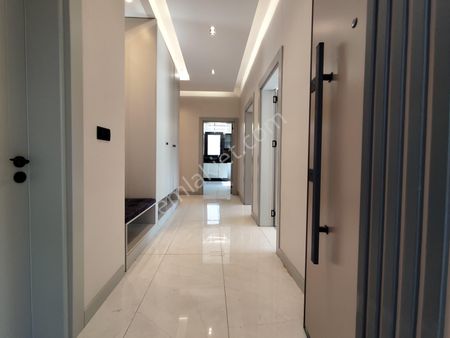 Demokrasi Mh. 3,5+1-2 Banyo-2 Wc-2 Balkon Giyinme Odalı Daireler