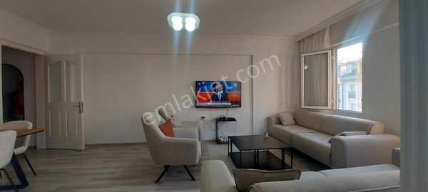 Didim Şehir Merkezinde 3+1 Ayrı Mutfak Havuzlu Daire