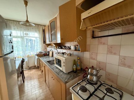 İzmir Buca Menderes Mahallesi Mensure Şanlı İlköğretim Okulu Yanı Satılık 3+1 Daire