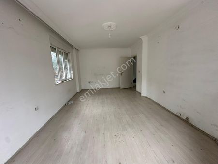 Çamlık Mahallesi Devlet Hastanesi Üstünde 3+1 Arakat Satılık Daire