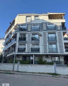 Cumhuriyet Mahallesi’nde Merkezde Asansörlü 2 + 1 Ayrı Mutfak Daire