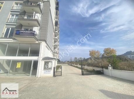 Acil Satılık Ultra Lüks Site 1+1 Daire