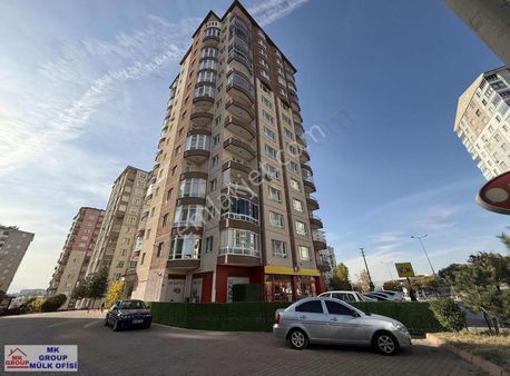 15 Temmuz'da Cadde Cephe Bakımlı Kombili 3+1 Satılık Daire