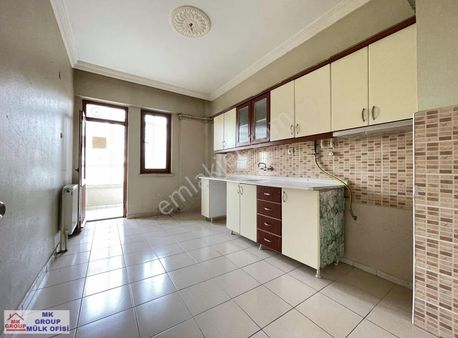 Harika Lokasyonda Cadde Cepheli 3+1 Kiralık Daire