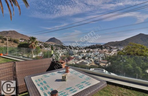 Bodrum Akyarlar'da Denize Yakın Kaptan Köşkü Gibi Villa 3+1