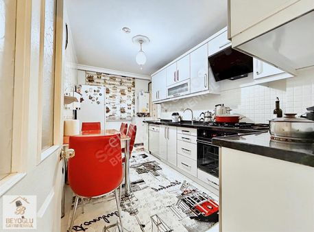 Beyoğlundan Merkezi Lokasyonda Güney Cephe Masrafsız Satılık 3+1