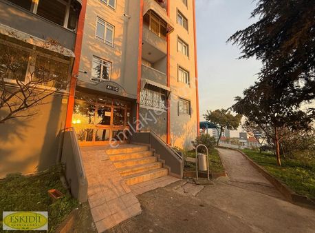 Eskidjiden Yuvamda Manzaralı İçi Yapılı Boş 2+1 Ara Kat Daire