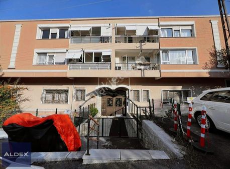 Gop Reşit Galip Caddesi Bahçe Katı Konforu 135 M² 3+1 Masrafsız