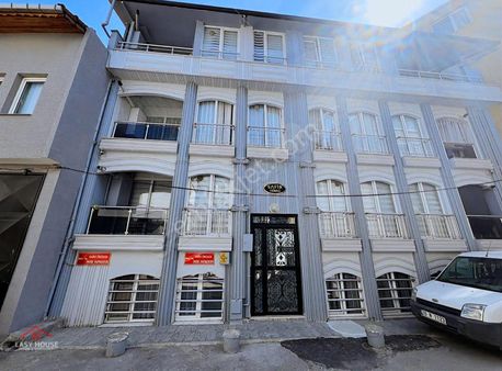 Beşevler Konak'ta Satılık 1+1 Daire