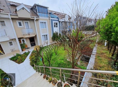 Bahçeşehir 2.kısım'da Fırsat Geniş Bahçeli Satılık 5+2 Villa