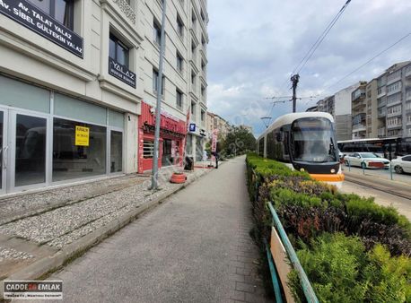 Cadde26'dan 300 Mt² Atatürk Lisesi Karşısı Kiralık Dükkan