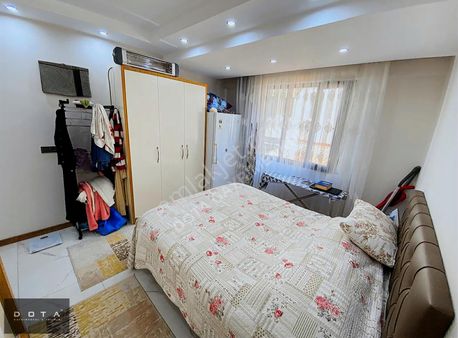 Şemikler'de Satılık Geniş Mutfak Ve Büyük Balkonlu 2+1 Fırsatı