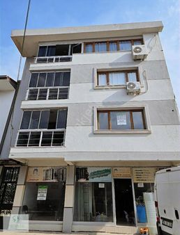 Kemalpaşa Mahallesinde Satılık Geniş Ve Ferah 3+1 Daire Takaslı