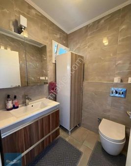 Köşe Konum 3+1 Eşyalı Havuzlu Site Acil Satılık