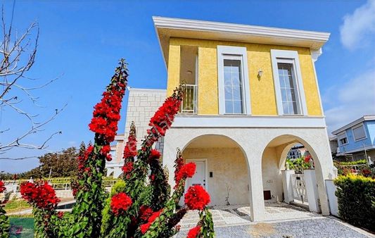 Kuşadası Satilik 4+1 Özel Havuzlu Villa