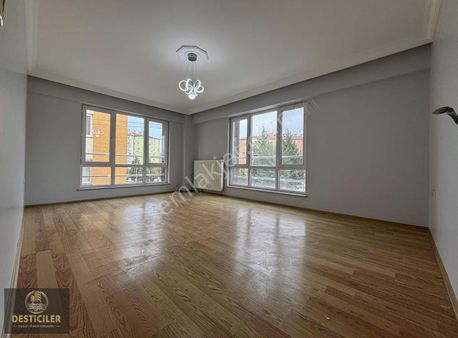 Eı-erenköy Yıldırım Caddesi Üzerinde 2+1 Kiralık Daire