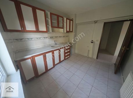 Etimesgut İstasyonda Site İçerisinde Ara Katta Kiralık 3+1 Daire