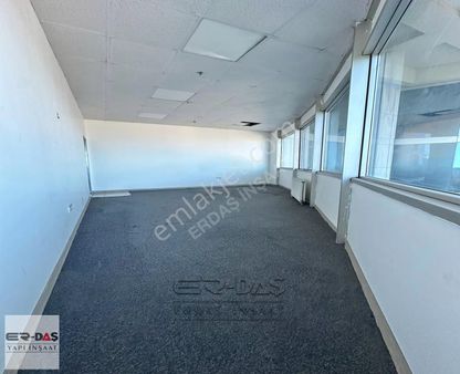 Belediye'nin Dibinde Plaza İçerisinde Dekorlu 4+1 Kiralık Dükkan