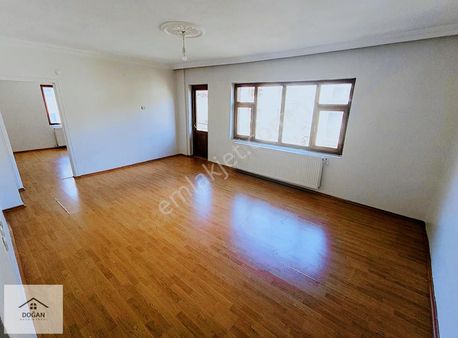 Sincan Atatürk'te Ara Katta Yapılı İskanlı 3+1 Satılık Daire