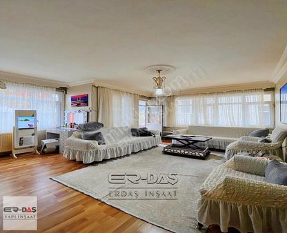 Avcılar Ambarlı'da Cadde Üzeri 2+1 Satılık Arakat