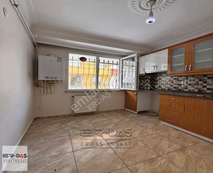 Kıraç Hürriyet Mahallesi'nde Balkonlu 2+1 Satılık Yüksek Giriş