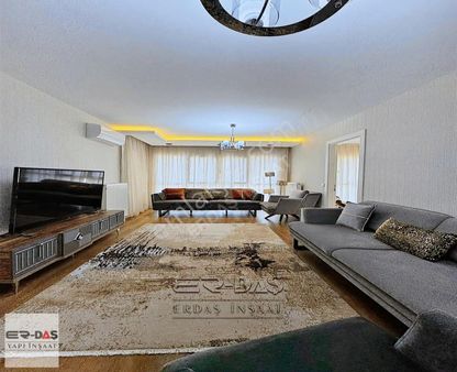 Beylikdüzü'nde Vira İstanbul 2 Sitesi'nde 2.5+1 Satılık Ara Kat
