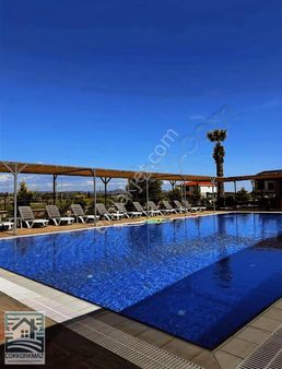 2+1 Havuzlu Sitede Havuz Başı Daire