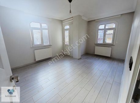 Güngören Yavuzselim Tramvaya Yakın 3.kat Temiz Daire