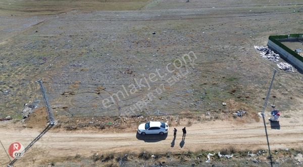 %30 Emsal 3 Kat Uzunoluk Mahallesinde Satılık 424 M2 Arsa