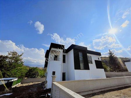 Altınolukta Atlas Kolejinin Yakınında Sıfır Lüx Satılık Villa