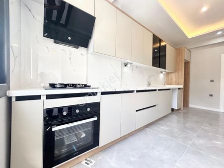 Yükselden Kadıköyde Ultra Lüks Ayrı Mutfak Arakat Geniş 2+1daire