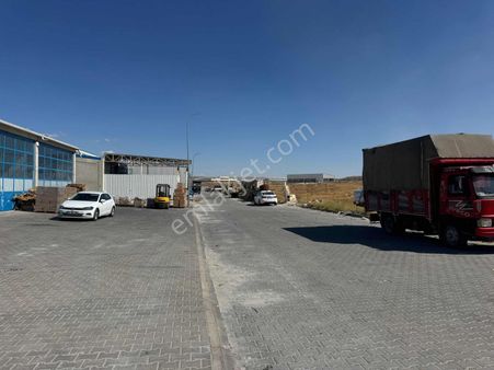 Rw Milyon'dan Yunus Emre Kobi'de Satılık Fabrika Arazisi