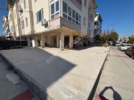 Didim Efelerde Satılık Köşe Dükkan