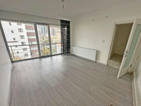 Mehtap Mahallesinde Müstakil Girişli 3+1 Satılık Daire