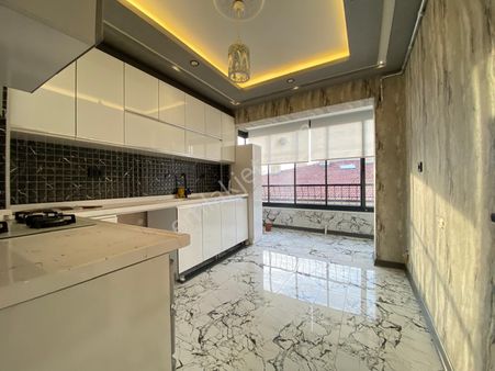 Atapark Mahallesi'nde Cadde Üzerinde Full Lüks Yapılı 3+1 Daire!