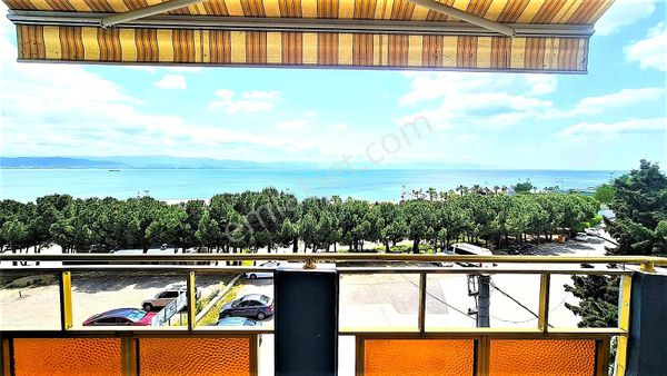 Dudayev Parkına Sıfır Deniz Manzaralı Emsali Olmayan Yalı Daire