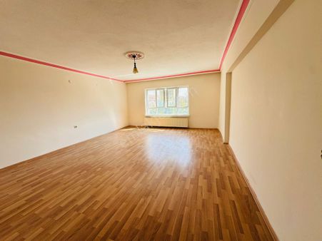 Battalgazi'de Çarşamba Pazarı Yakınında 3+1 Ara Kat Park Cepheli Satılık Daire !!