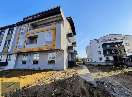 Alikahya Tem Otoyolu Ve Sanayi Bölgelerine Yakın Arakat 2+1daire