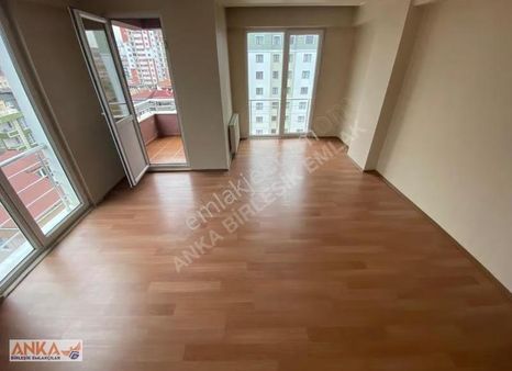 Anka'dan Ümraniye Esenevler Mahallesi Otoparklı 2+1 Daire