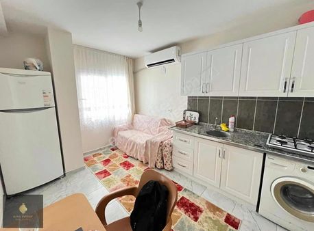 King Den Yukarı Alatada Eşyalı Kıralık 1+1 Daıre